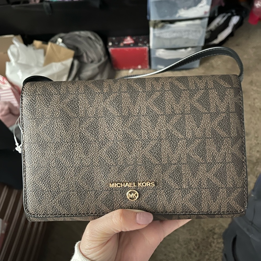 Michael kors crossbody wallet (brown)